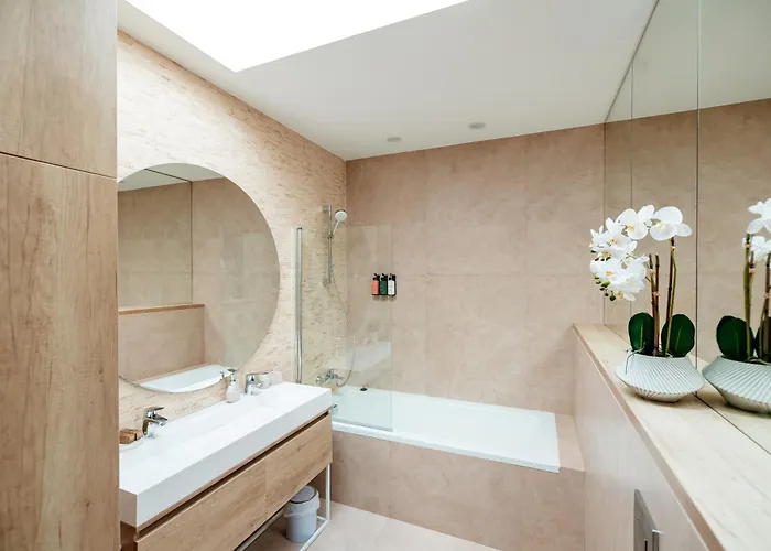 Elma 2 - Piata Romana Apartamento