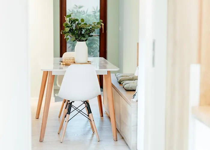 Elma 2 - Piata Romana *