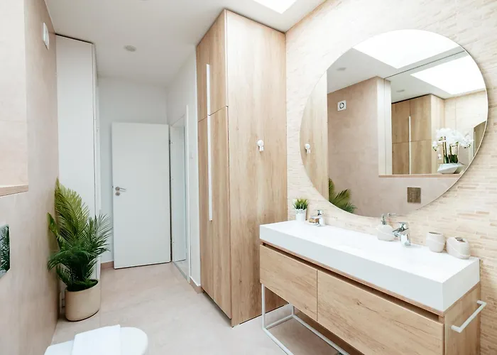 Elma 2 - Piata Romana Apartamento