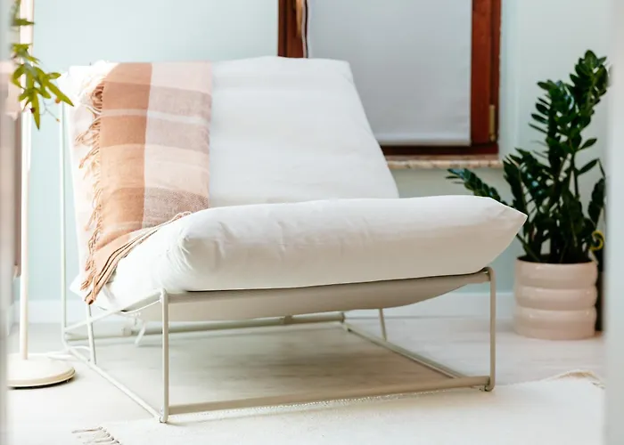 Elma 2 - Piata Romana