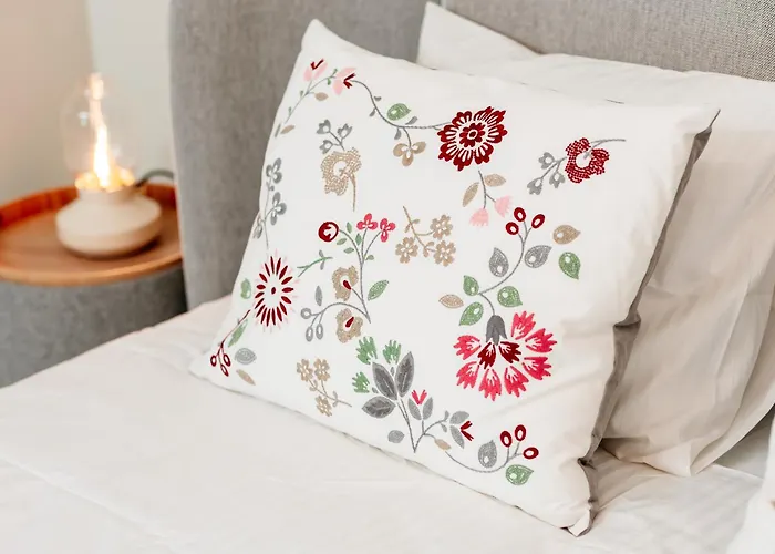 Elma 2 - Piata Romana Bucareste