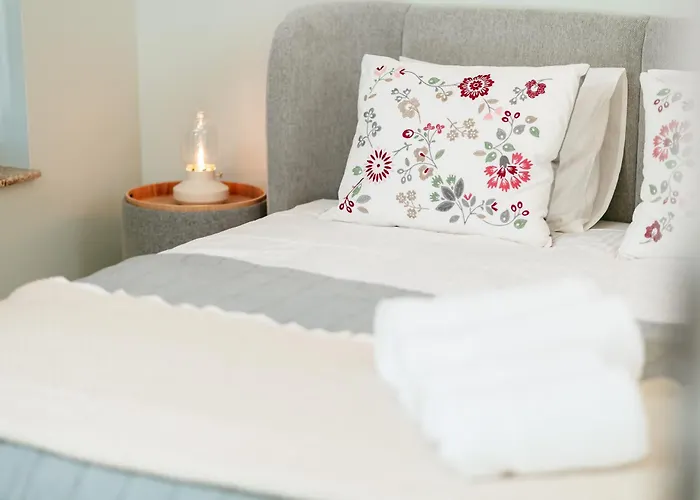 Elma 2 - Piata Romana