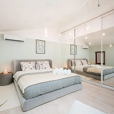 Elma 2 - Piata Romana Apartmán Bukurešť